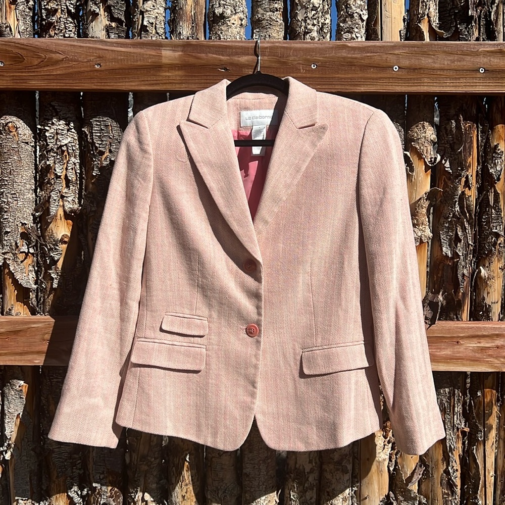Pink herringbone spring jacket. Nice mod-weight blazer with lovely details.